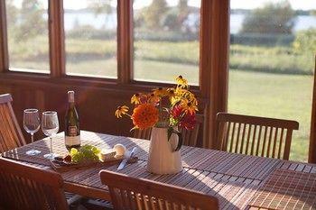 Away In The County Bed And Breakfast Cherry Valley Екстериор снимка